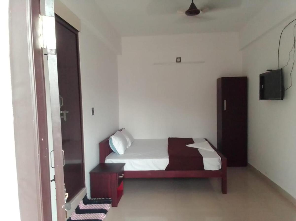 Hotel Emirates Residency Pudunagaram Exterior foto
